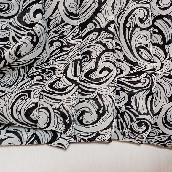 London Times Shutter Ruffle Black and White Sleeveless Dress Plus Size 14 - Picture 2 of 8